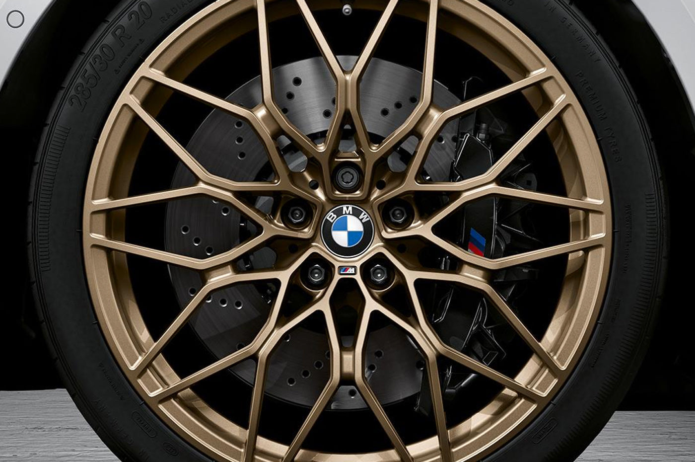 BMW 1000M Frozen Bronze Wheel/Tire Set 20/21 for G8x M3/M4 (36115A072C5)